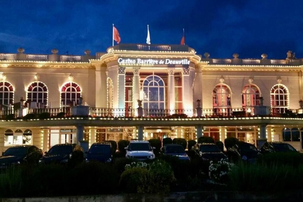 Le Camaieu โดวีลล์ ภายนอก รูปภาพ